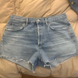 AGOLDE “Parker” jean short